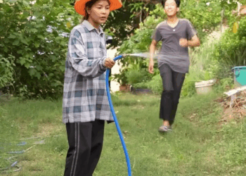 [ครบชุด] WIN08348 เพื่อนได้ดีกว่า เลยอิจฉาเพื่อน สู้ไปด้วยกัน