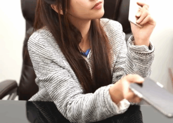 [ครบชุด] WIN08334 เมื่อโทรศัพท์เป็นเหตุ จนได้ประธานมาเป็นแฟน