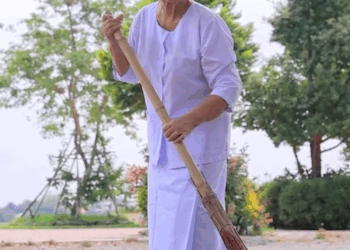 [ครบชุด] 1807259 เงินเดือนเป็นแสน แต่ให้เงินแม่ไม่ได้ ละคร