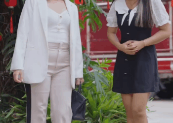 [ครบชุด] 1807124 เธอเป็นลูกที่เก็บมาเลี้ยง เธอไม่รู้แม่แท้ๆของเธอเป็นมหาเศรษฐี จนกระ