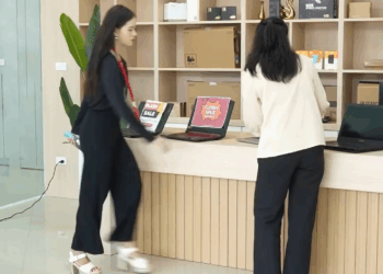 [ครบชุด] WIN08017 ผู้หญิงคนนี้ทำอะไรไว้ ทำไมพนักงานถึงไม่ชอบเขา สู้ไปด้วยกัน