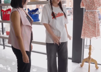 [ครบชุด] 1807167 เรื่องนี้เศร้ามาก สาวจรจัดเจอพ่อที่พรากจากกันตั้งแต่เด็ก