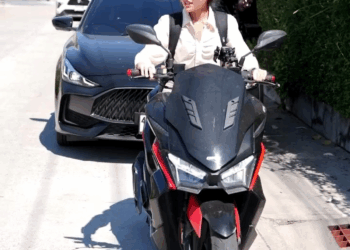 [ครบชุด] 1807172 พนักงานคนนี้ มีพี่เป็นหุ้นส่วนรายใหญ่ของบริษัท