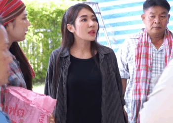 [ครบชุด] WIN08198 คนงานประท้วง เลี้ยงข้าวคนงาน แต่เงินบริษัท! คนงาน