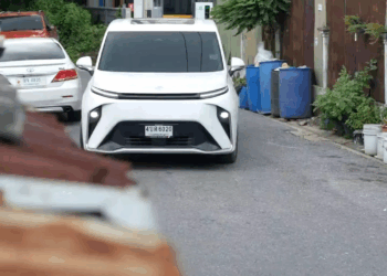 [ครบชุด] WIN08235 ไม่ใช่ลูกแต่ตาแก่ก็เลี้ยงดูเหมือนญาติ ดอยแม่สลอง สื่อสังคมออนไลน์