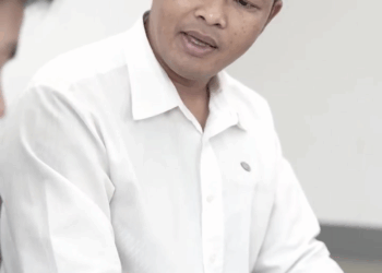 [ครบชุด] 2207022 โดนไล่ออกจากงาน แต่ไม่กล้าบอกภรรยา สู้ต่อไป