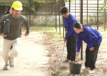 [ครบชุด] 2207116 ลูกสาวหัวหน้าเก็บเงิuคนงาน โป๊ะแตกเพราะสิ่งนี้ สู้ไปด้วยกัน