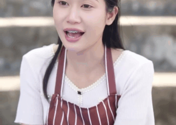 [ครบชุด] 2207143 มิตรภาพ ดูได้ตอนที่เราลำบาก สู้ไปด้วยกัน