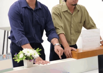 [ครบชุด] 1007166 ดูถูกอยู่ตั้งนาน บ้านรวยก็ไม่บอก