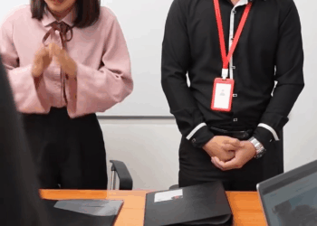 [ครบชุด] 2207336 เล่นกับใครไม่เล่น มาเล่นกับคู่หมั้นประธานบริษัท สู้ต่อไป