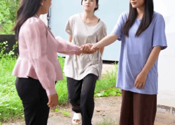 [ครบชุด] 2207184 ใครคือลูกตัวจริง เมื่อแม่เศรษฐีเจอลูกสาวสองคนพร้อมกัน สู้ไปด้วยกัน