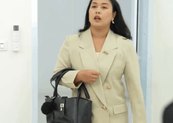 [ครบชุด] 2207213 เป็นแม่บ้านวันแรก ก็สร้างเรื่องแล้ว สู้ไปด้วยกัน