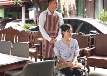 [ครบชุด] 2207228 มาขอเป็นพนักงาน เพื่อทำอะไรบางอย่าง สู้ไปด้วยกัน