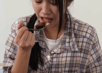 [ครบชุด] 1007250 เจอเพื่อนเก่าจนๆ เป็นคนงานก่อสร้าง แกล้ง