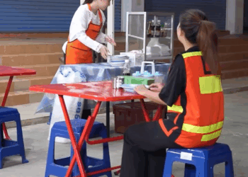 [ครบชุด] 2207320 แม่ค้าแบบนี้ หาได้ยาก สู้ต่อไป