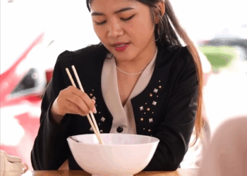 [ครบชุด] 1007300 พนักงานที่พึ่งโดนไล่ออก เลี้ยงข้าวท่าน