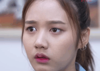 1008203 สาวโรงงานเนี่ยนะ จะมาซื้อย่ามในร้านกระเป๋าหรู