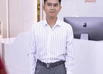 1008206 หานางแบบเป็นพรีเซนเตอร์ โครงการคอนโด 100 ล้าน