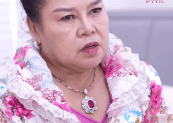 1008237 ลูกชายแต่งหญิง