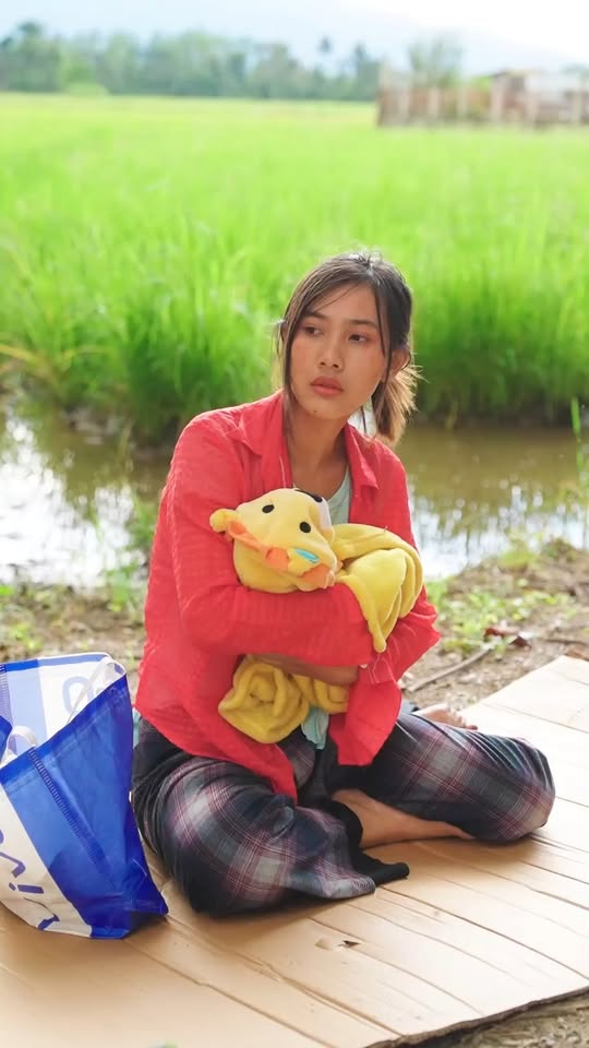 [ครบชุด] 2208175 ลูกใครกันแน่ ไฟเขียว ชาแนล