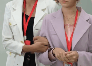 1008041 มองคนแค่ภายนอก เท่านั้นพอ ปายวันวัน