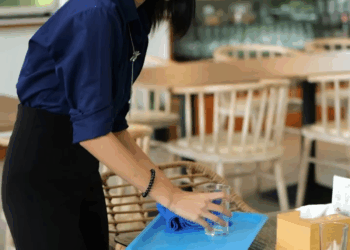 [ครบชุด] 1508106 หลอกที่บ้านว่าเป็นผู้จัดการ แต่จริงๆเป็นคนงานรายวัน