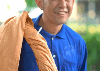 1008301 จะมาหาแม่ทำไมปล่อยให้ตัวเหม็นสกปรกแบบนี้ ปายวันวัน