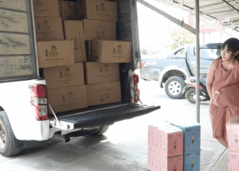 [ครบชุด] 2208263 ทำงานโรงงานนี้ท้องก้ต้องมาทำปกติ ไม่งั้นไลออก