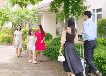 [ครบชุด] 2808195 ผัวหลงเมียน้อยไม่ลืมหูลืมตา เมียหลวงถูกเหยียบย่ำศักดิ์ศรีคาบ้าน