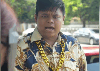 [ครบชุด] 2808192 สาวเกือบแย่ โชคดีที่เจอตำรวจช่วยเหลือได้ทัน