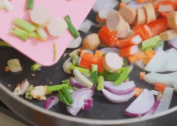 [ครบชุด] 2009383 กระเพรามั่วครัว 40!! หยิบอะไรได้ ก็ใส่ลงไป