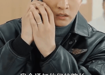 [ครบชุด] TQ036 ชายคนหนึ่งลุกขึ้นยืนต่อต้านผู้รังแกบนรถบัส