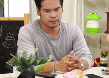 [ครบชุด] 2009146 แม่บ้านให้กำลังใจประธาน ตาทิพย์