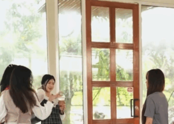 [ครบชุด] 1009271 เลือกคบกับเพื่อนที่รวยกว่า แต่ต้องกลับมาง้อเพื่อนจนๆเพราะ