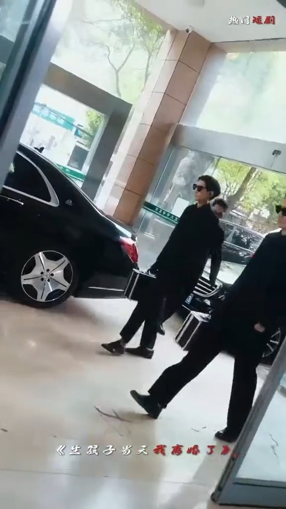 [ครบชุด] TQ09053 ลูกสาวขัดแย้งกับพ่อ หนีออกจากบ้าน และจบลงด้วยน้ำตา