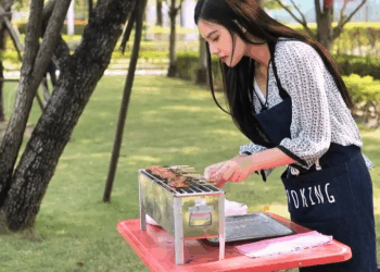 [ครบชุด] 2609111 เพื่อนฉันไม่จนแบบเธอหรอก ดูถูกแม่ค้าหมูปิ้ง เฮฮาฟิล์ม