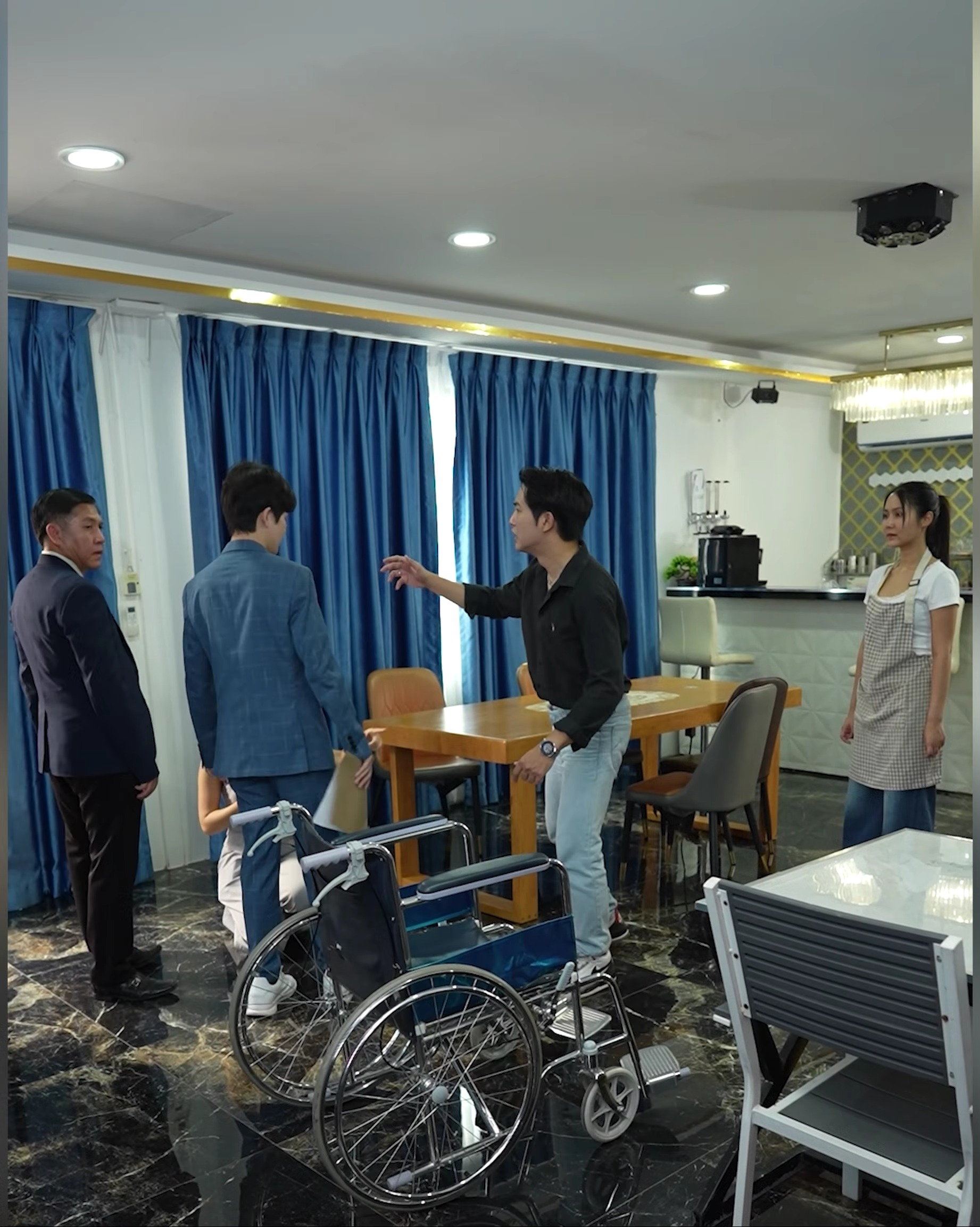 [ครบชุด] 2609104 คนไม่ดี ต้องส่งไปกินข้าวแดง