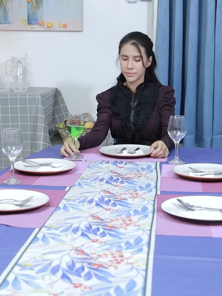 [ครบชุด] 2009344 นัดเพื่อนมากินข้าวหรืออวดแฟน ตาทิพย์