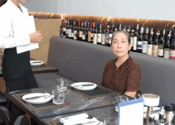 [ครบชุด] 1209217 ถ้าแกกินหมูเน่านี้หมดจานผมจะไม่เก็บเงินคุณ