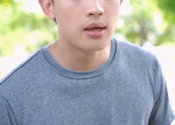 [ครบชุด] 1209218 เด็กช่างเดินตามสาวน้อยมองไม่เห็นคนนี้เพราะอะไร