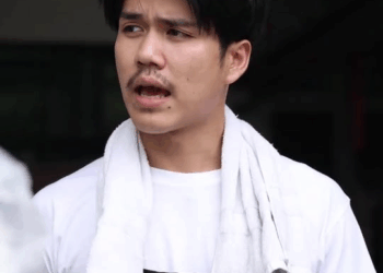 [ครบชุด] PI10223 กรรมกรชั้นต่ำ งานไม่เสร็จไม่ต้องกินข้าว ละครสั้น