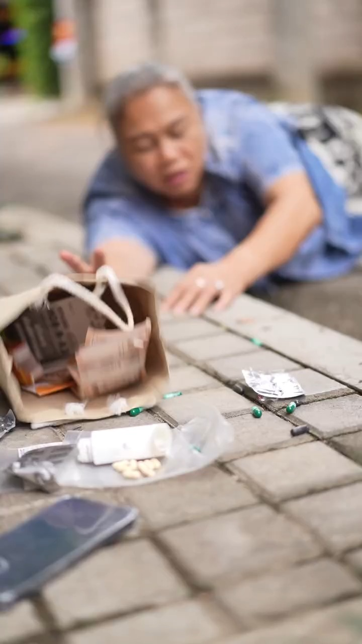 [ครบชุด] XU10016 เห็นคนป่วย ไม่ช่วยไม่พอ แถมยังจะขโมยของเขาอีก