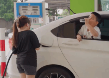 [ครบชุด] XU10270 เด็กขอทานถูกเศรษฐีเก็บไปเลี้ยง