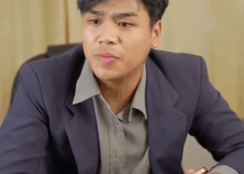 [ครบชุด] 1010226 เด็กน้อยมานั่งขอเงิน200 บาท น่ารักมาก