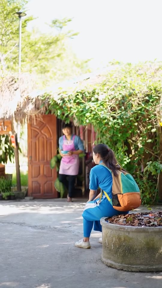 [ครบชุด] 1010374 เด็กนักเรียนมานั่งหน้าร้าน เพราะไม่มีเงินกินข้าว ท นพ กระดิ่ง ชาแนล