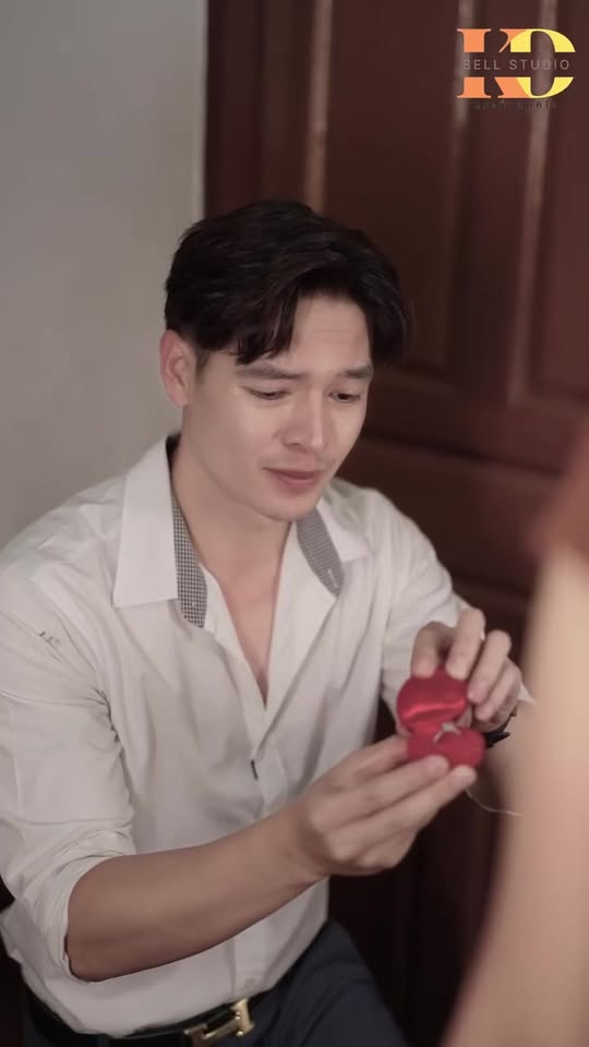 [ครบชุด] PI10085 มีผู้ชายตามมาขอแต่งงานทุกวัน เขาเป็นใครกันแน่