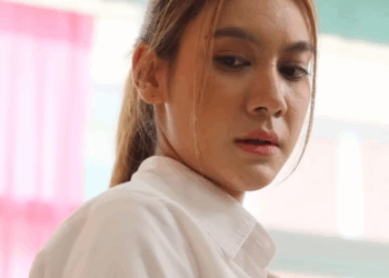 [ครบชุด] PI10122 พนักงานเสริฟช่วยเธอจากเขาคนนี้ ละครสั้น มังกรทองฟิล์ม